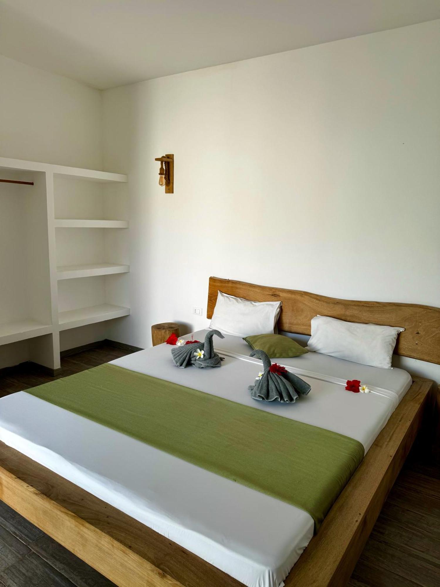 La Base Hotel Кивенгва Экстерьер фото