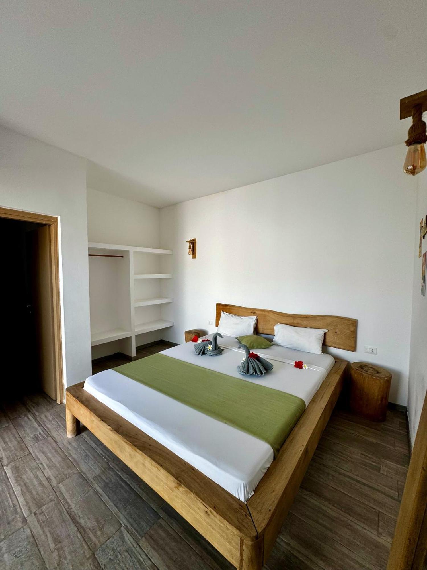 La Base Hotel Кивенгва Экстерьер фото